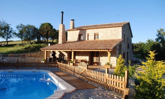 Calaf Villa | Brilliant, Catalan Holiday Home w/ Private Pool - 5 bedrooms, 5 bathrooms