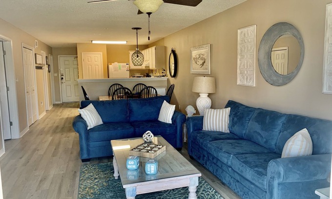 Miramar Beach Condominio | Se admiten mascotas, condominio de 2 dormitorios / 2 baños con acceso a playa privada, Destin, FL