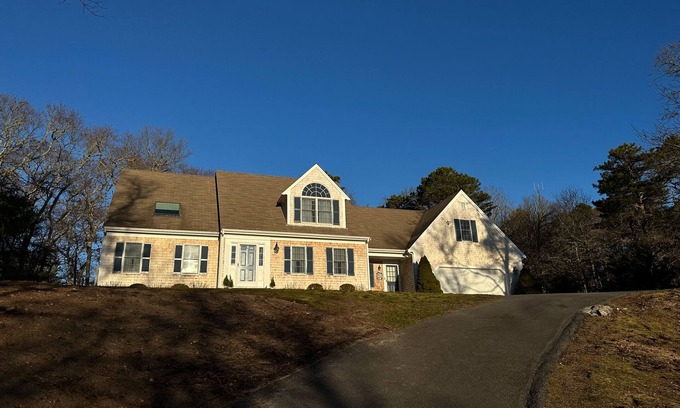 Centerville Casa | Bring the whole family to this great place with lots of room for fun.