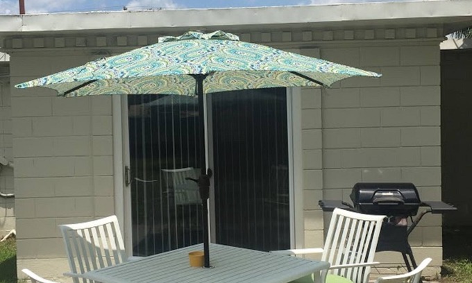 Isle of Palms Casa | Traiga a su mejor amigo a la playa: ¡un bungalow que admite mascotas de 2 dormitorios y 1 baño!
