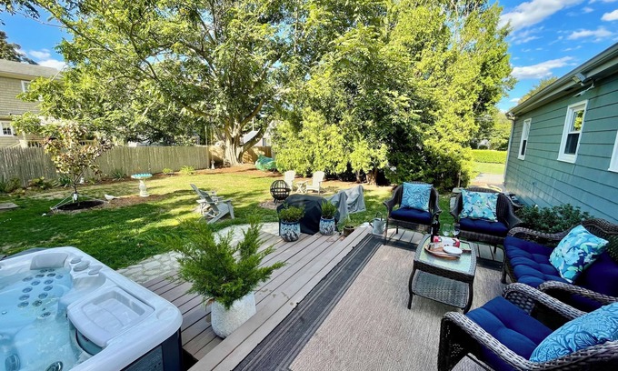 Bristol Casa | Bristol Sweet Spot: king bed, hot tub, walk or bike to town and beaches.