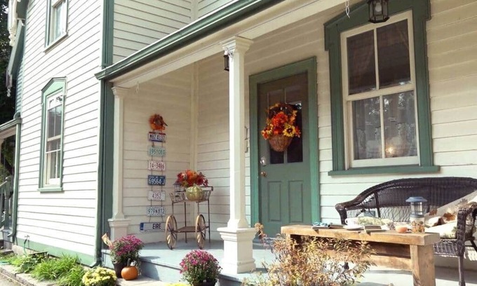 Elmira Casa | Bristow's Inn