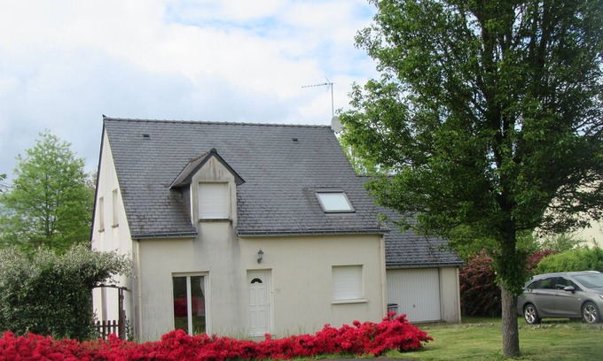 Rochefort-en-Terre Cabaña | Brita Cottage - 4 bedroom cottage in beautiful tourist town Rochefortt en Terre