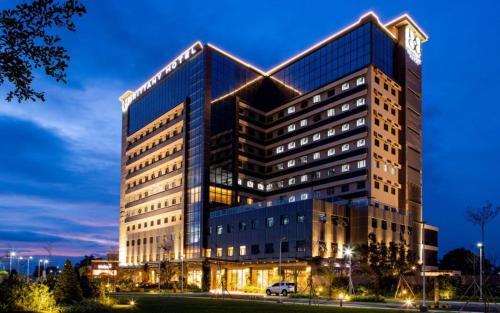 Bacoor City Hotel | Brittany Hotel Villar City