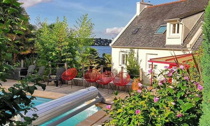 Landevennec Villa | Bretaña - Crozon: Villa, vista al mar con piscina privada climatizada