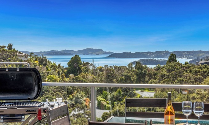 Opua Casa | Broadview Retreat - Opua Holiday Home