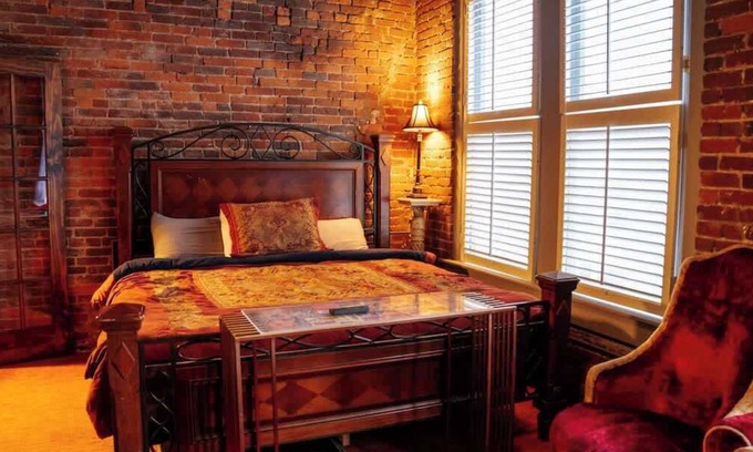 Downtown Nashville Casa | Broadway Penthouse: Stadium View