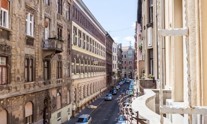 Terezvaros Apartamento | BROADWAY SOHO Neighborhood