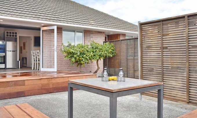 Riccarton Casa | Brockworth Place - 3 bedroom holiday home