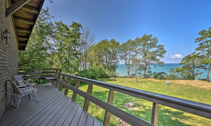 Brocton Casa | Casa frente al mar en el lago Erie w / Backyard & Fire Pit