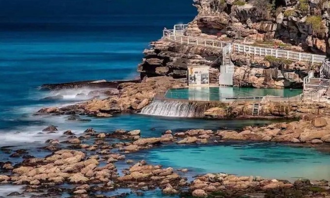 Bronte Apartamento | Bronte Beach 2 Storey Apartment With Magnificent Views, Footsteps to the Beach
