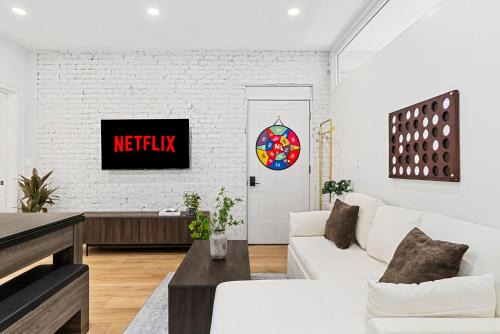 Corey Hill Apartamento | Brookline LUX Apt Rooftop GameRoom Subway
