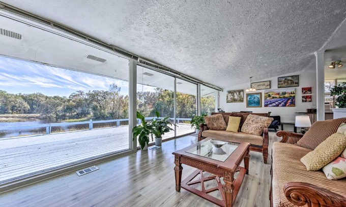 Jacksonville Casa | Brookside Waterfront Home with Kayaks and Deck!