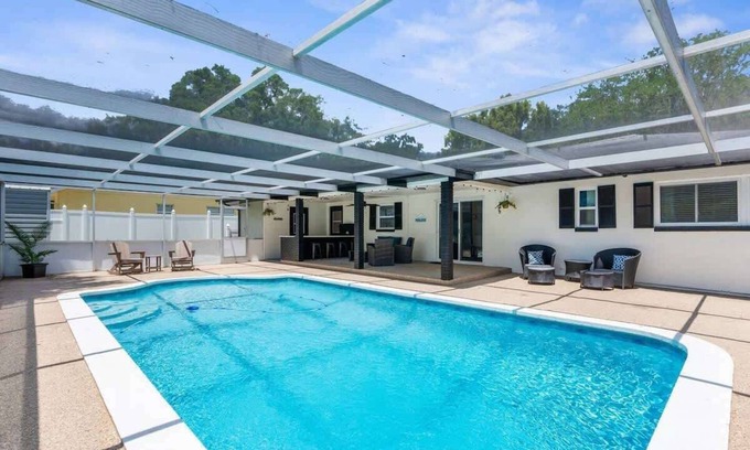 Brooksville Casa | Brooksville Oasis! 3 Bedroom, Heated Pool Home