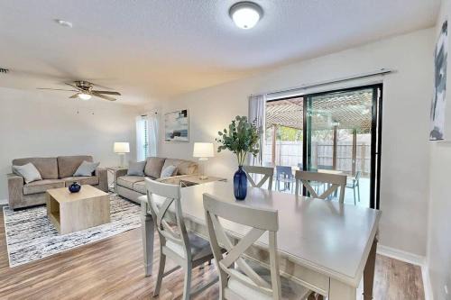 Brooksville Casa | Brooksville Retreat! 3 Bed, 2 Bath!