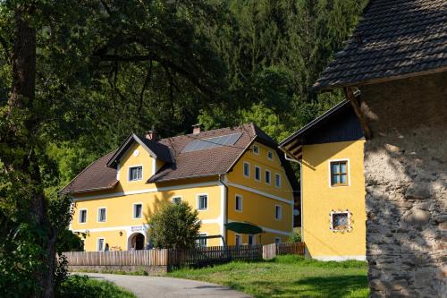 Unterkolbnitz Apartamento | Brunner - Ferienwohnung im Hühnerhotel
