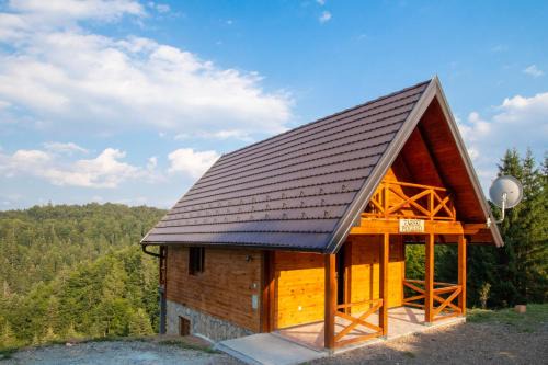 Kremna Casa | Brvnara Tarski pogled