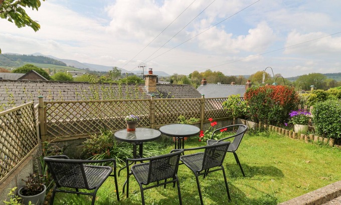 Brecon Cabaña | BRYCHEINIOG VIEW, family friendly, with a garden in Brecon