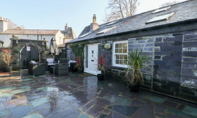 Bangor Casa | Bryn Derwen Coach House, BETHESDA