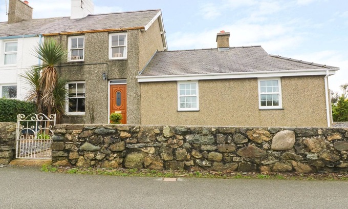 Garn Fadryn Cabaña | Bryn Lleuddad, SARN MEYLLTEYRN