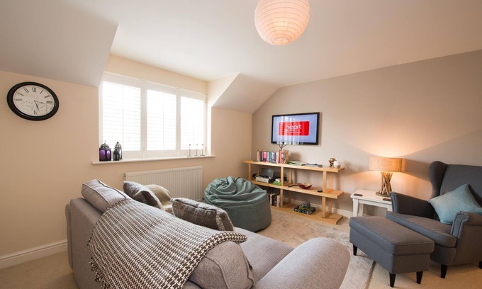 Rhosneigr Cabaña | Bryn Eglwys: un apartamento de 2 camas con capacidad para 4 personas en 2 habitaciones