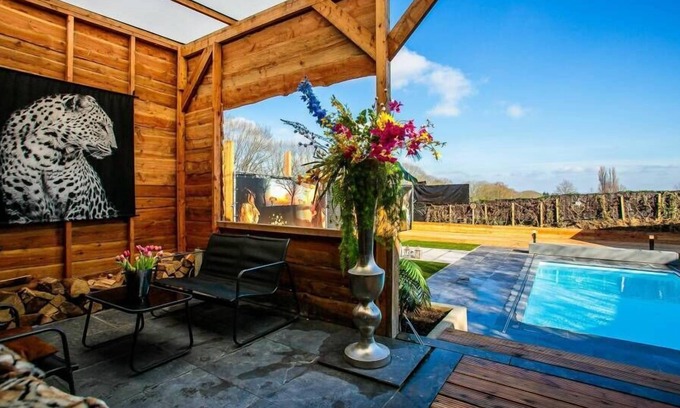 Groesbeek Casa | Bubbles on the hills