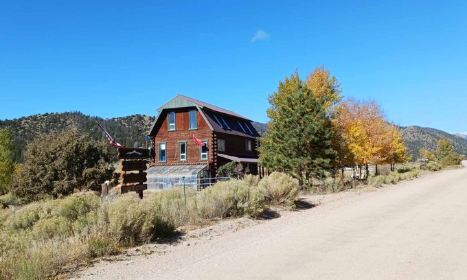 Villa Grove Casa | Little BONANZA Buck, Creek atraviesa 13 acres de Freedom