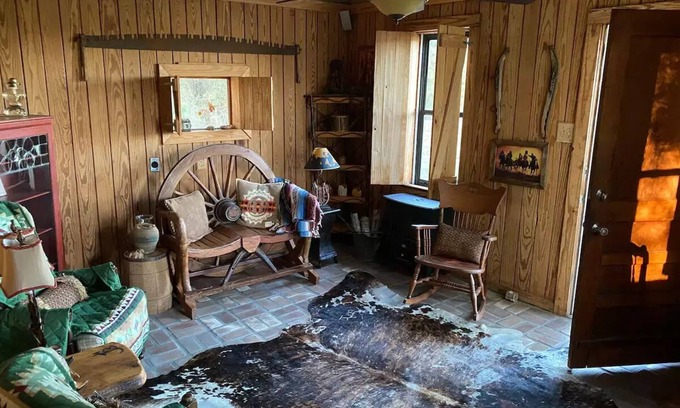 Webster Parish Cabaña | "Bucking Bull Bunkhouse" on Bucking Bull Farm