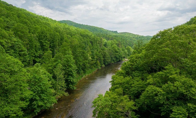Todd Cabina | Bucky's Hideaway - Cool Private River Retreat en Todd