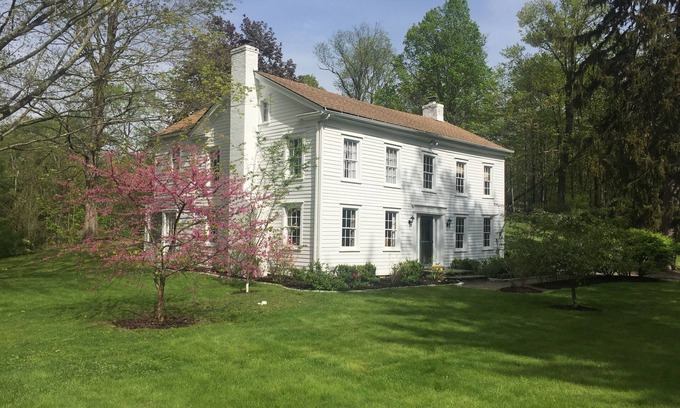Pine Bush Casa | Bucolic Federalist Home Near Millbrook New York