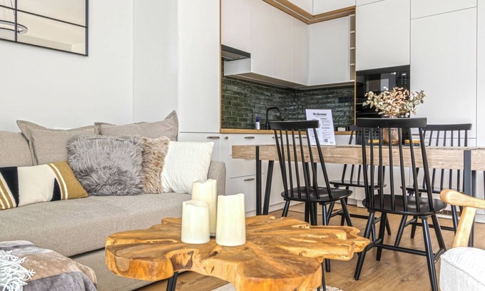 Vizivaros Apartamento | Buda Side Charming 2-bedroom apartment with WiFi, AC in lovely Budapest