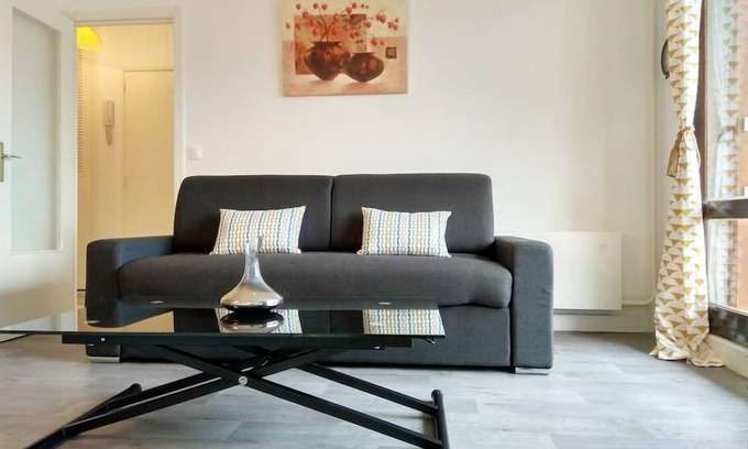 Saint-Denis Apartamento | Budget apart with parking and balcony