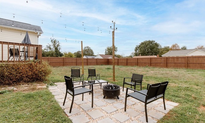 Parker Casa | Budget home for large families in West GVL