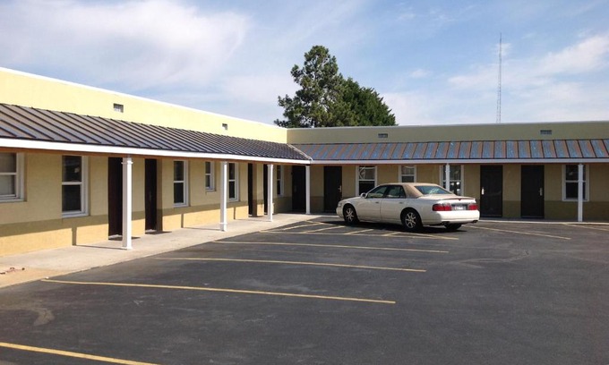 Salisbury Hotel | Budget Inn