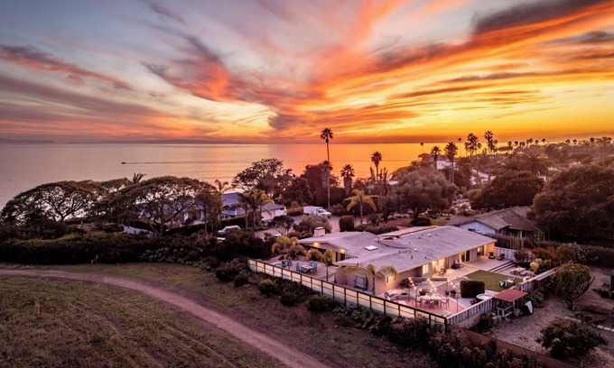 Santa Barbara Casa | Buena Vista: privada, tranquila y serena con vistas a la montaña, a la ciudad y al océano