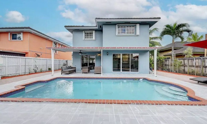Richmond West Casa | Buergo's Place