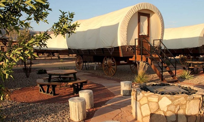 Virgin Cabina | Buffalo Bill Wagon #25 w/ 2 QB, BBQ & Fire Pit