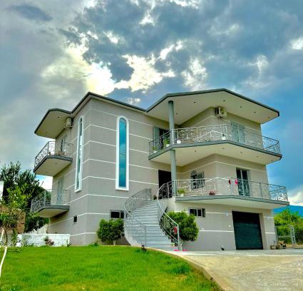 Lazarat Casa | Bujtina Amar
