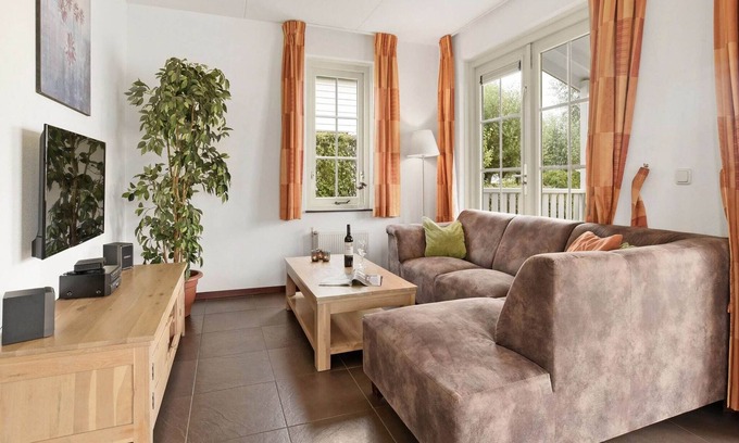 Municipality of Nissewaard Casa | Bungalow junto al agua cerca de Rotterdam