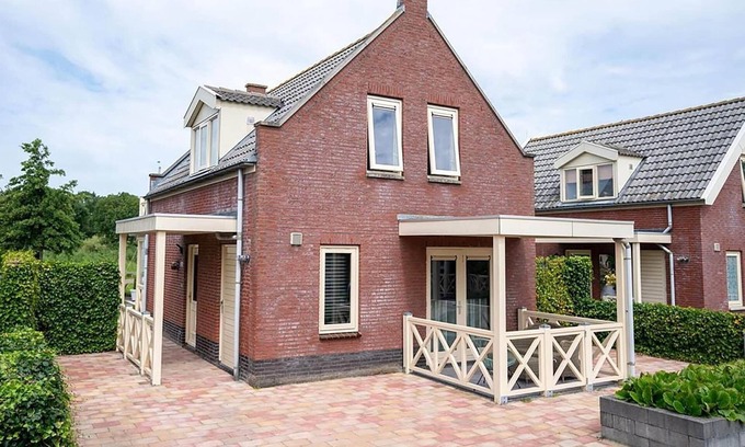 Municipality of Nissewaard Casa | Bungalow junto al agua cerca de Rotterdam
