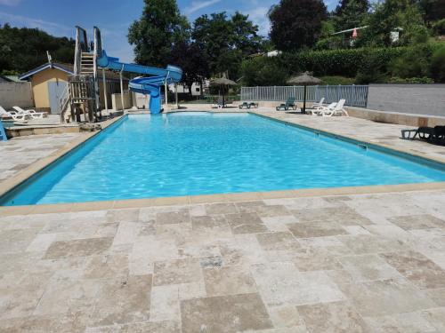 Chazelles-sur-Lyon Otro | Bungalow camping 3 étoiles