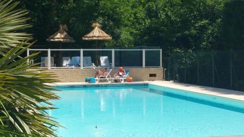 Saint-Jean-du-Gard Casa | Bungalow charmant à Saint-Jean-du-Gard avec piscine partagée