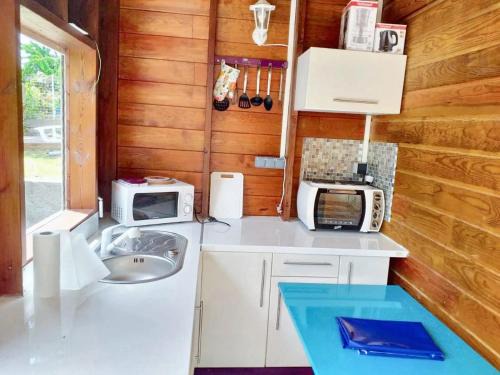 Le Moule Casa | Bungalow charmant au Moule avec piscine et jardin