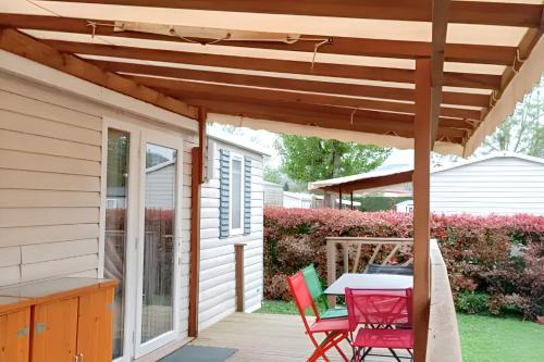 Condrieu Casa | Bungalow confortable près de Condrieu avec piscine partagée