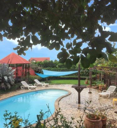 Trois-Rivieres Casa | Bungalow idyllique à Trois-Rivières avec piscine partagée