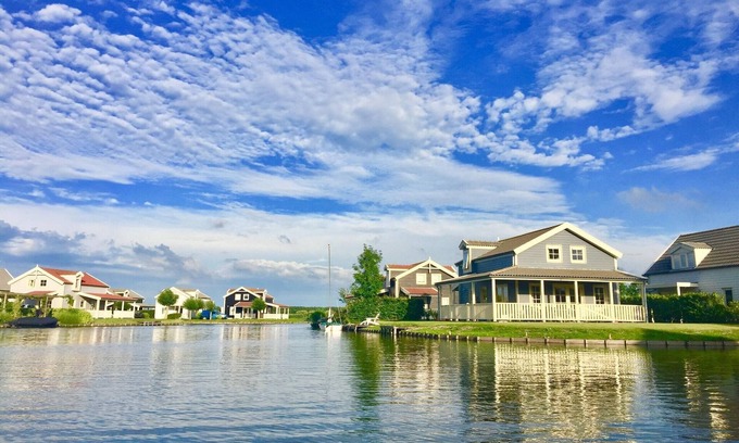 Municipality of Nissewaard Casa | Bungalow en Holanda junto al Agua y Sauna