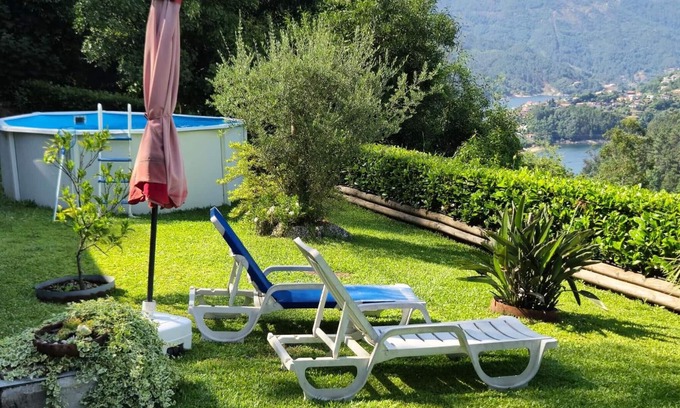 Ventosa Casa | Bungalow 'Quintinha Da Aldida' with Mountain View, Wi-Fi and Air Conditioning