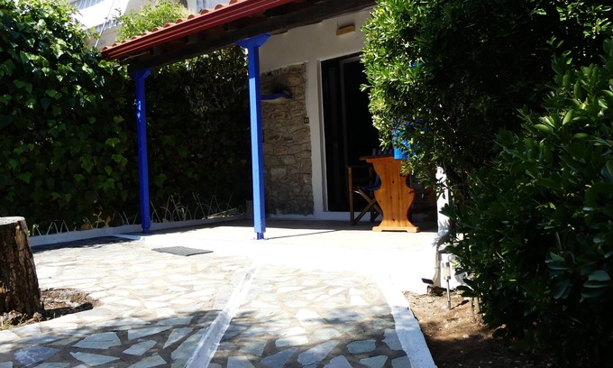 Aipeia Casa | Bungalow right on the beach