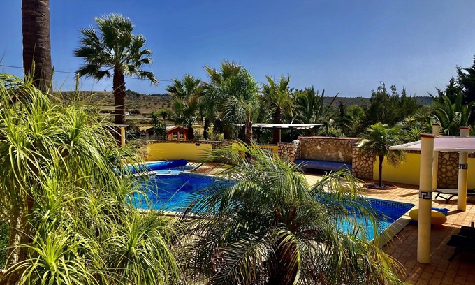 Burgau Apartamento | Bungalow with apartment in a quiet location and large pool