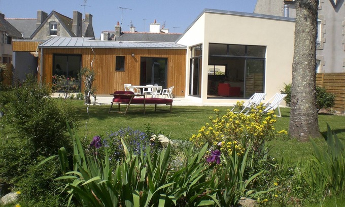 Guilvinec Villa | Bungalow con gran jardín en el centro de la ciudad
